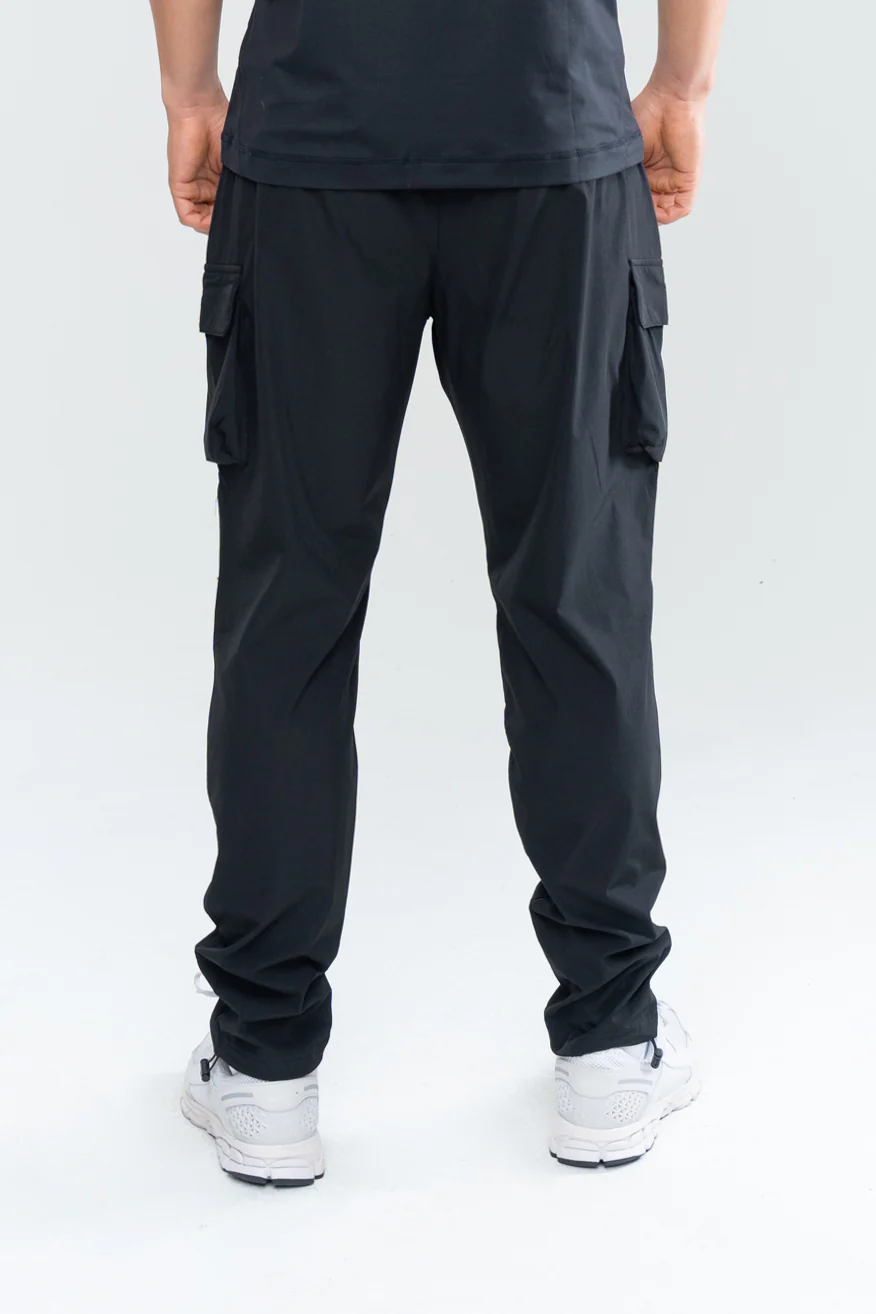 MEN'S PERFORMANCE TECH CARGO JOGGERS - JET BLACK - Image 7