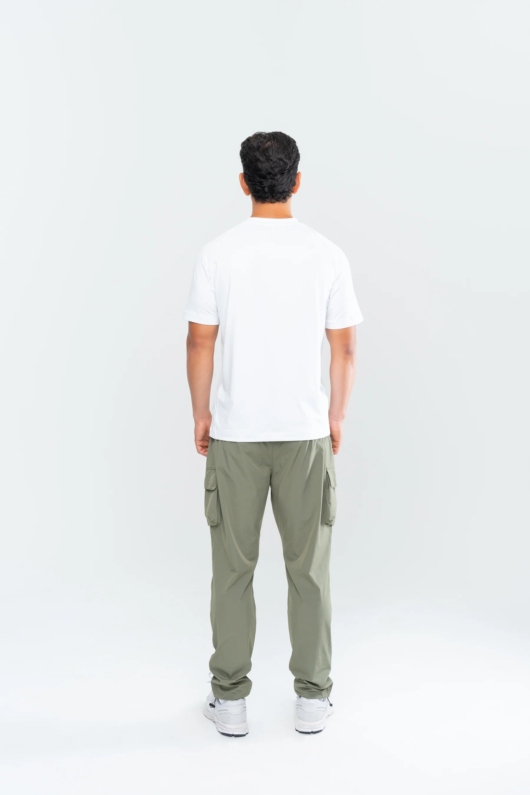 MEN'S PERFORMANCE TECH CARGO JOGGERS - OLIVE - Image 6